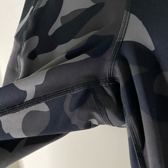 Athleta Contender 7/8 Leggings in Black Gray Camo - Picture 11 of 13